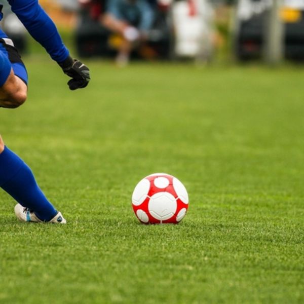 サッカー選手に多い股関節の痛みの治療はみやざき整骨院